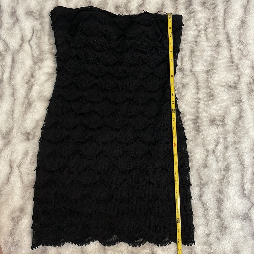 Elegant Guess Strapless Scalloped Lace Mini Dress - BUNDLE ONLY - Picture 7 of 8
